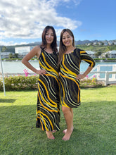 Load image into Gallery viewer, Black and Yellow Puakenikeni Pikake 3/4 Sleeve Dress