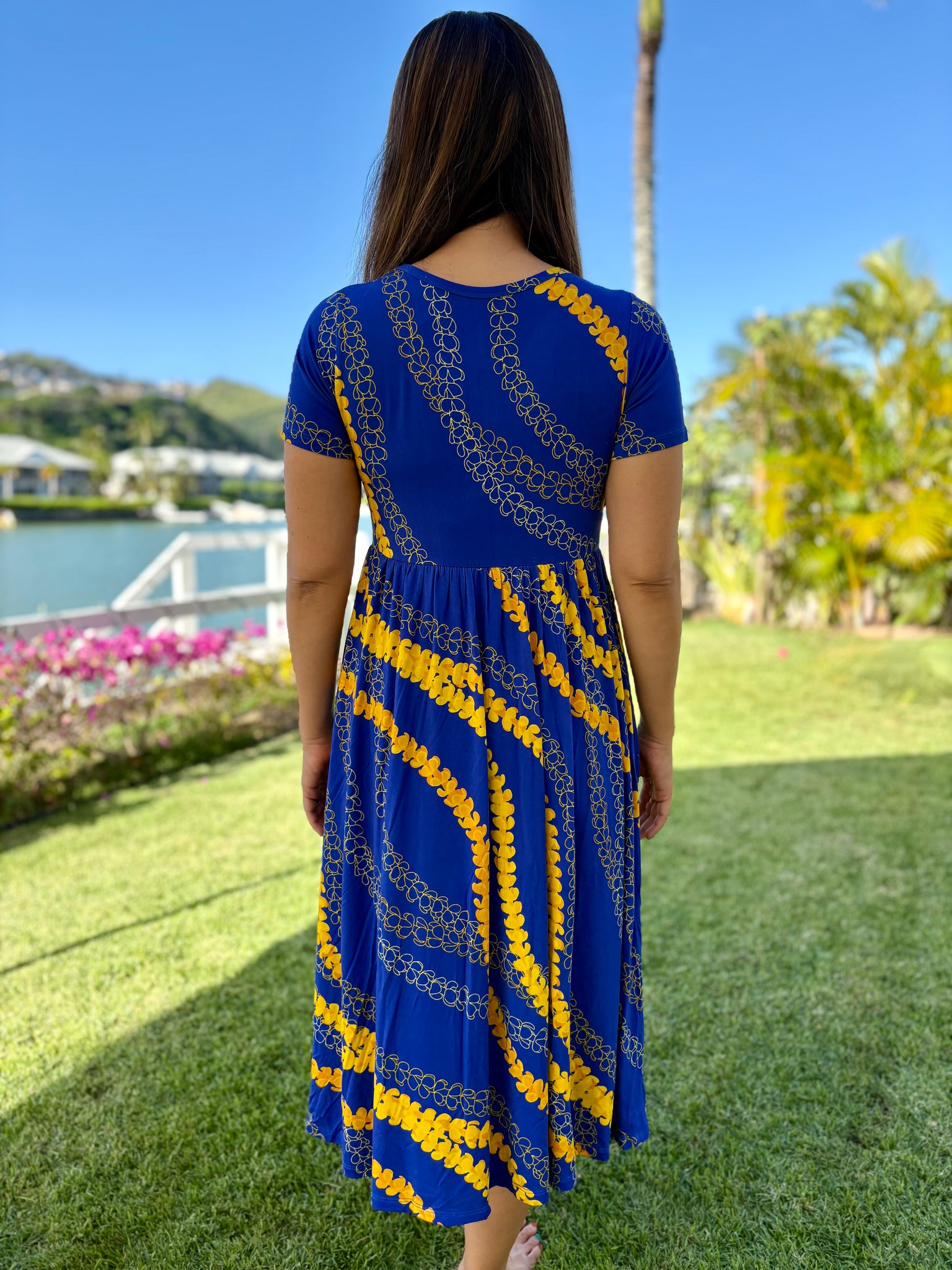Buff 'n Blue Puakenikeni Short Sleeve Dress Lilikoi Love Hawaii Buff 'n Blue Puakenikeni Short Sleeve Dress Lilikoi Love Hawaii
