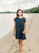 Load image into Gallery viewer, Black Kona Hibiscus—Dress Maila
